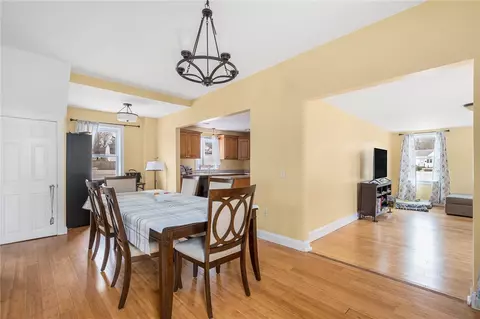 203 Holmes Rd, Warwick, RI 02888 photo 11
