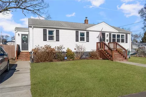 47 Arlee St, Warwick, RI 02889 photo 3