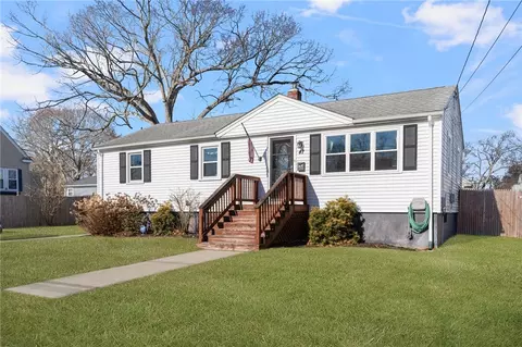 47 Arlee St, Warwick, RI 02889 photo 2