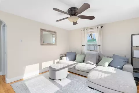 47 Arlee St, Warwick, RI 02889 photo 5
