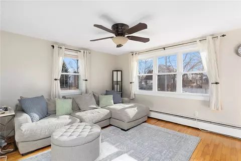 47 Arlee St, Warwick, RI 02889 photo 4
