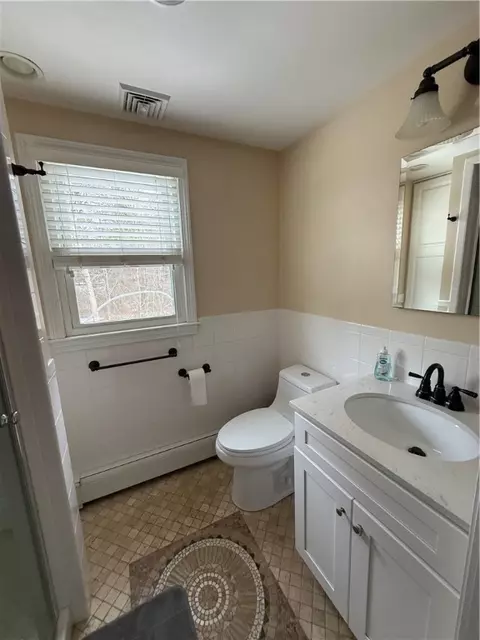 Bath - 31 Ada Dr, Glocester, RI 02814 photo 3 of 3
