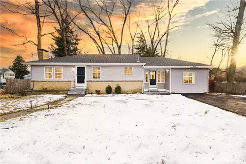 12 Hilburt St, Warwick, RI 02886