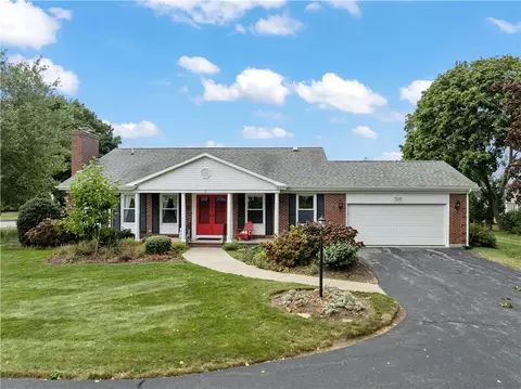 7 Hanley Farm Rd, Warren, RI 02885