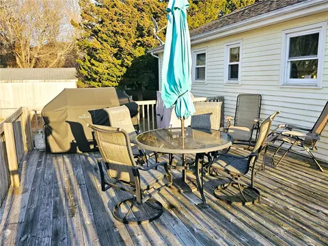 Exterior - 3 Jovere Dr, Westerly, RI 02891 photo 4 of 5