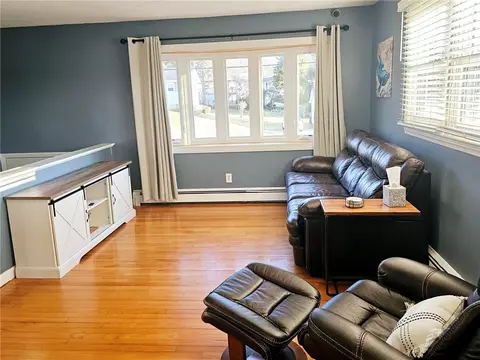 Living - 3 Jovere Dr, Westerly, RI 02891 photo 2 of 3