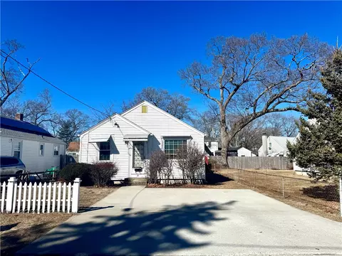 35 Community Rd, Warwick, RI 02889 photo 4