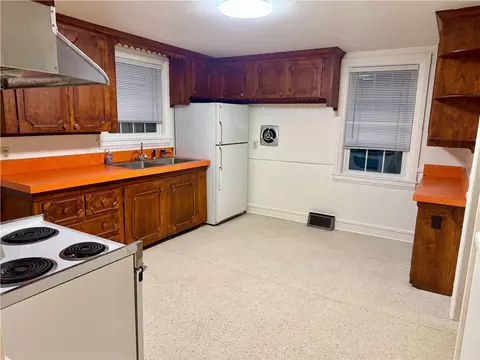 35 Community Rd, Warwick, RI 02889 photo 9