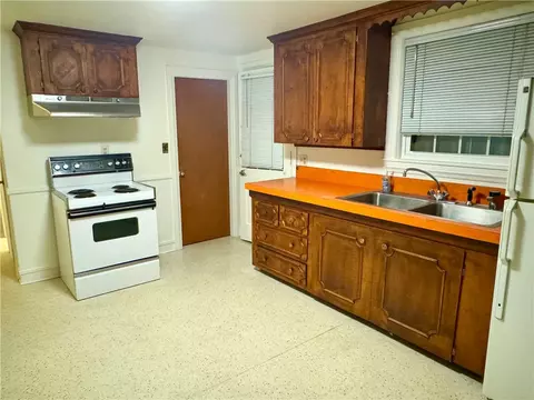 35 Community Rd, Warwick, RI 02889 photo 8