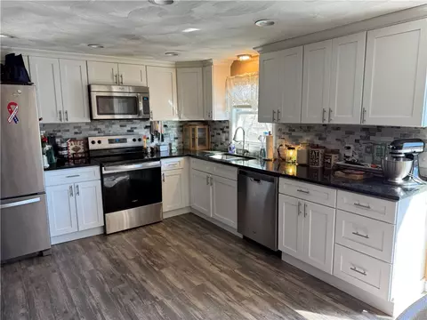 12 Tero Dr, Coventry, RI 02816 photo 2
