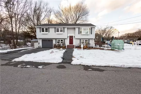 10 Judy Terrace Ter, West Warwick, RI 02893