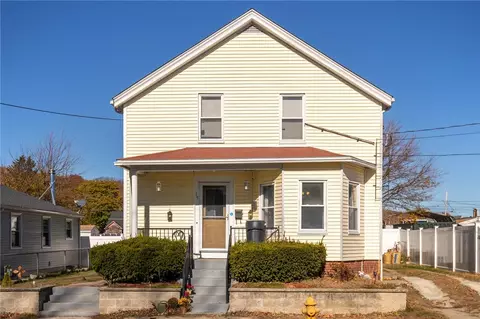 15 Lucas St, Pawtucket, RI 02860