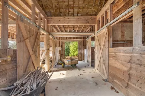 Entry Way - 129 Purgatory Rd, Exeter, RI 02822 photo 5 of 5