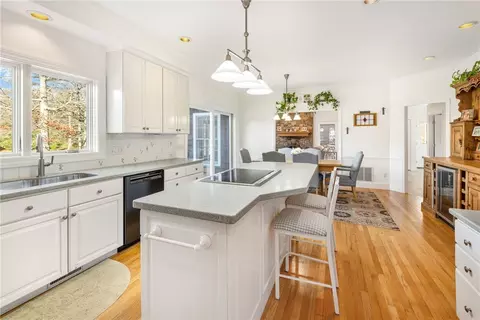 Kitchen - 129 Purgatory Rd, Exeter, RI 02822 photo 2 of 3