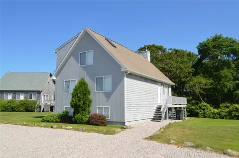1 Alexander Dr, Narragansett, RI 02882
