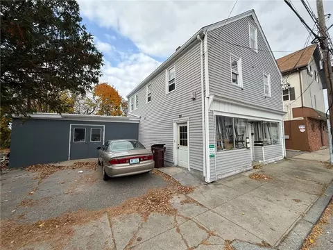190 Arnold St, Woonsocket, RI 02895 photo 2