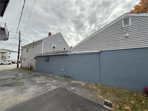 190 Arnold St, Woonsocket, RI 02895 photo 5