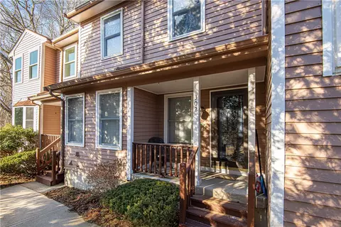 200 Heroux Blvd #302, Cumberland, RI 02864