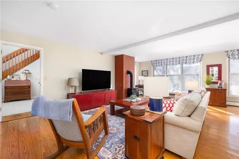 1160 Curtis Corner Rd, South Kingstown, RI 02879 photo 6