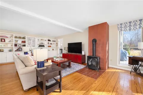 1160 Curtis Corner Rd, South Kingstown, RI 02879 photo 7