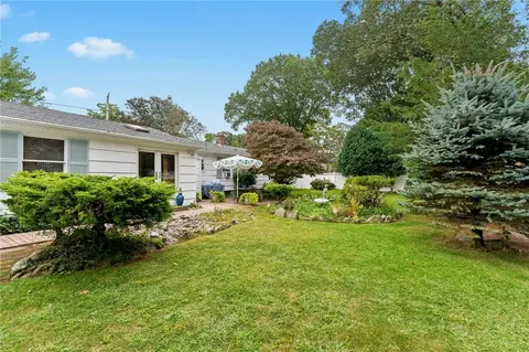 Exterior - 33 Hope Ave, Warwick, RI 02889 photo 9 of 16
