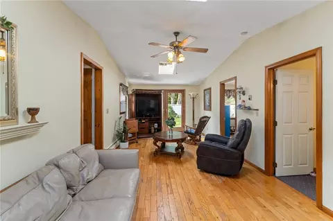 Entry Way - 33 Hope Ave, Warwick, RI 02889 photo 2 of 2