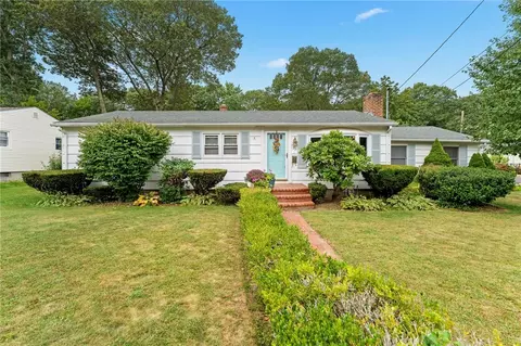 Exterior - 33 Hope Ave, Warwick, RI 02889 photo 4 of 16