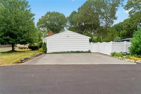 Exterior - 33 Hope Ave, Warwick, RI 02889 photo 7 of 16