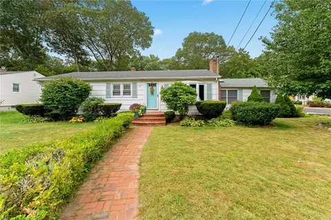 Exterior - 33 Hope Ave, Warwick, RI 02889 photo 3 of 16