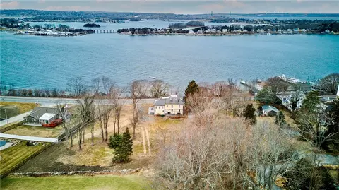 1616 Main Rd, Tiverton, RI 02878