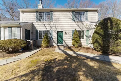50 Governors Hl, West Warwick, RI 02893