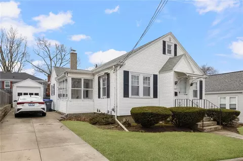 112 Bradley St, Providence, RI 02908