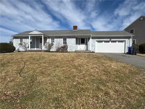 32 Maxfield Ave, East Providence, RI 02914