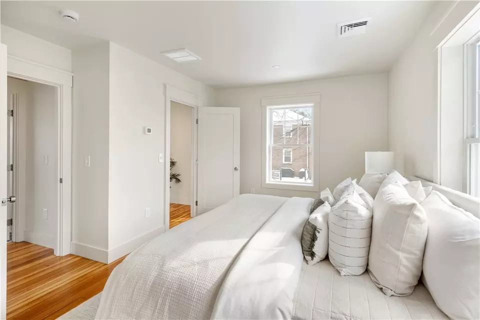 Bedroom - 20 Blodgett Ave, Pawtucket, RI 02860 photo 3 of 8