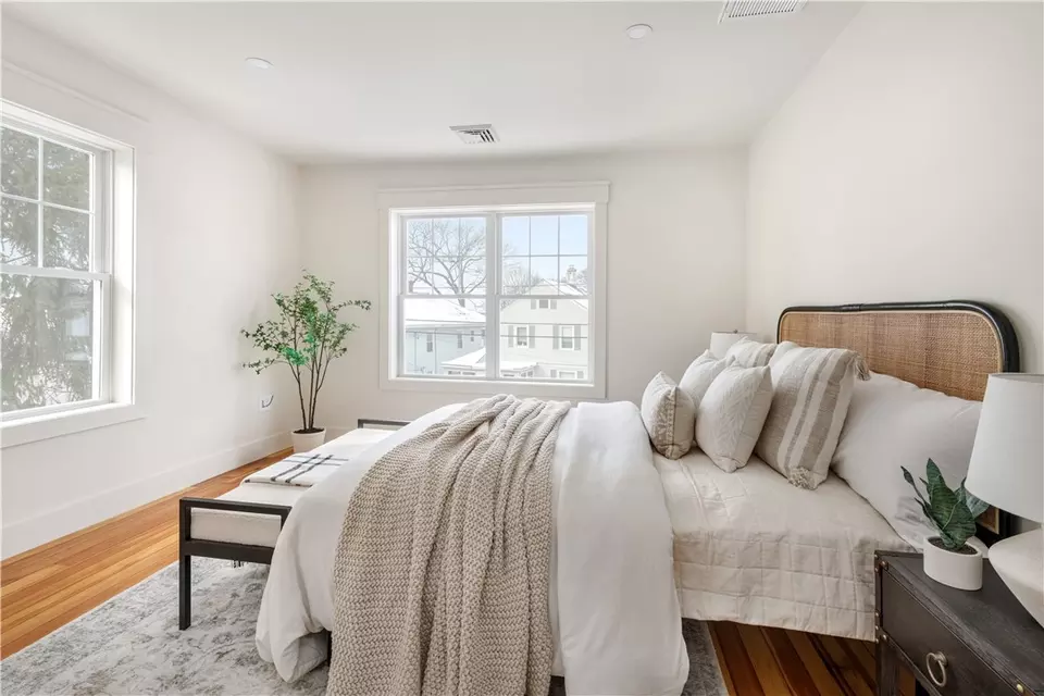 Bedroom - 20 Blodgett Ave, Pawtucket, RI 02860 photo 5 of 8