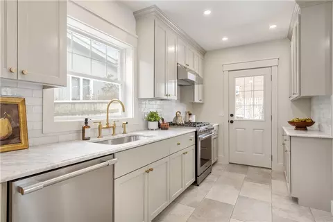 Kitchen - 20 Blodgett Ave, Pawtucket, RI 02860 photo 1 of 3
