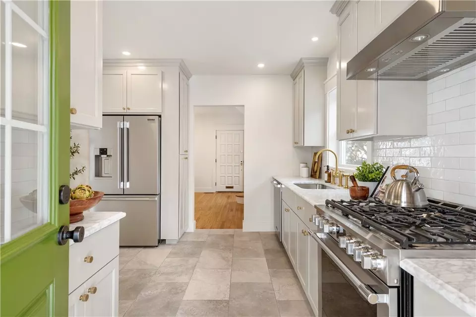 Kitchen - 20 Blodgett Ave, Pawtucket, RI 02860 photo 3 of 3