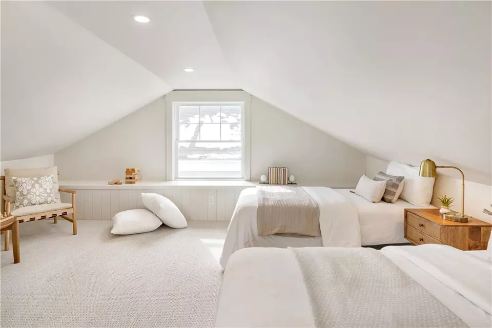 Bedroom - 20 Blodgett Ave, Pawtucket, RI 02860 photo 8 of 8