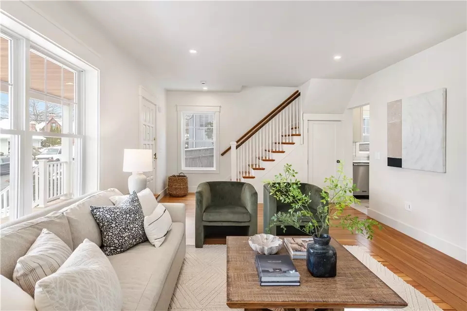 Living - 20 Blodgett Ave, Pawtucket, RI 02860 photo 8 of 8
