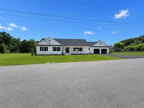 1 Pico Cir, Johnston, RI 02919