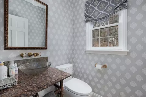 130 Joseph Ct, Warwick, RI 02886 photo 11