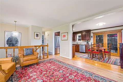 27 Saundra Dr, Westerly, RI 02891 photo 12