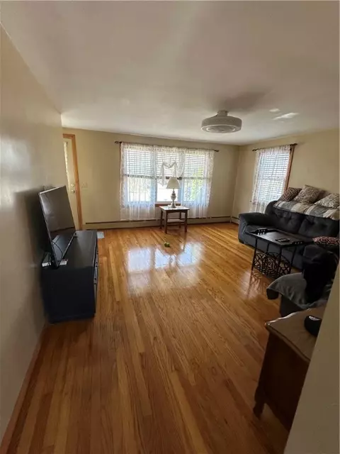 Living - 38 Amsterdam St, Warwick, RI 02889 photo 1 of 5