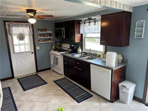 Kitchen - 38 Amsterdam St, Warwick, RI 02889 photo 1 of 3