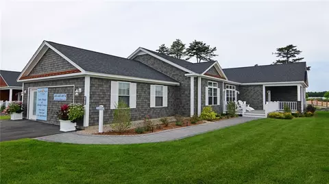 581 S Shore Village Blvd #E22, South Kingstown, RI 02879