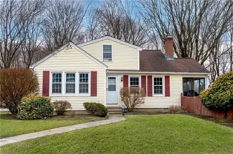 21 Manville Hill Rd, Cumberland, RI 02864