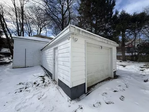 235 Roberts St, Woonsocket, RI 02895 photo 3
