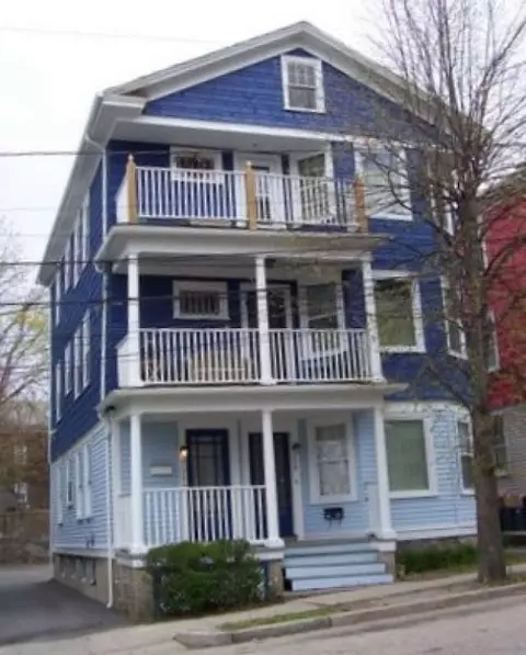 214 Howell St #2, Providence, RI 02906