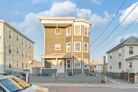 79 Hadwin St, Central Falls, RI 02863