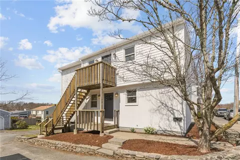 11 Baker St, Bristol, RI 02809